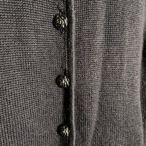 VINTAGE Vitabella 100% Wool Sweater with Floral Embroidery - Picture 3 of 12